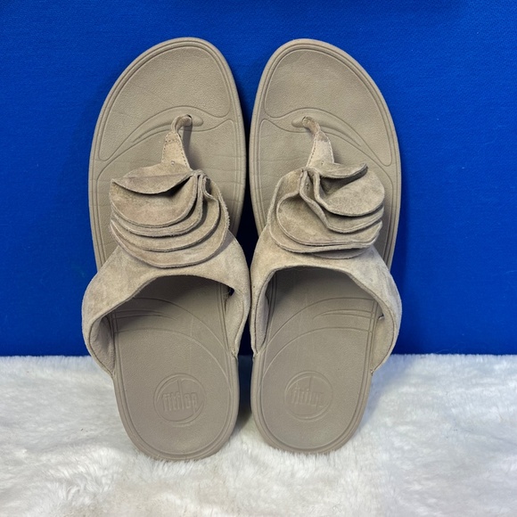 |•FITFLOP•| Tan Leather Flower Comfort Sandals Size 9 - Picture 1 of 8
